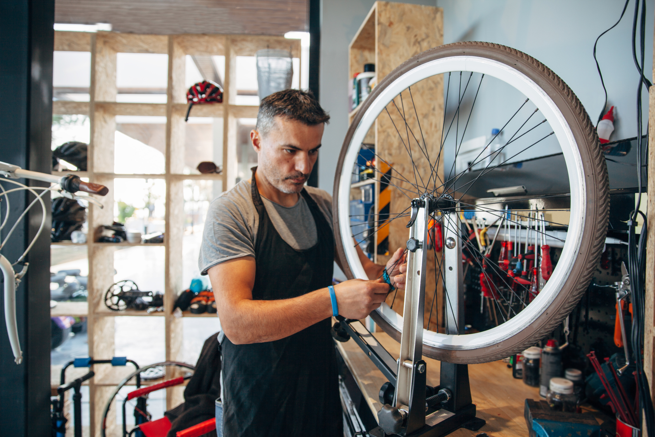 Fahrradinspektion: So wird dein Rad fit fr die Strae