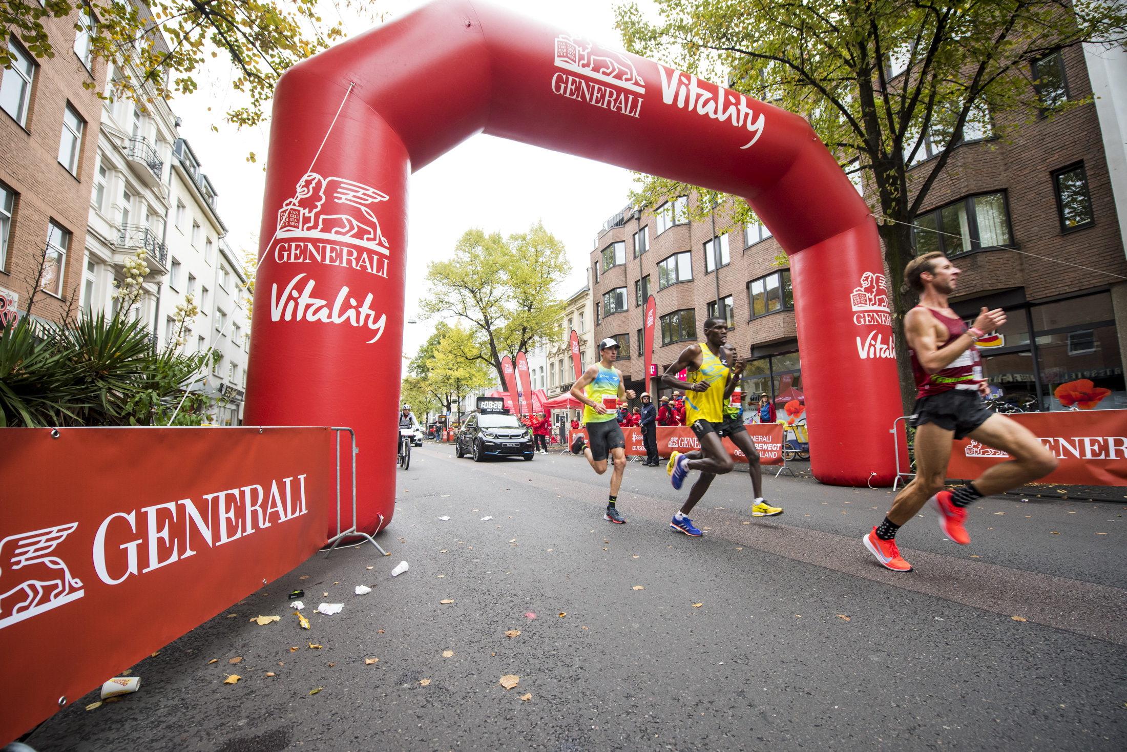 Läufer beim Generali Köln Marathon 