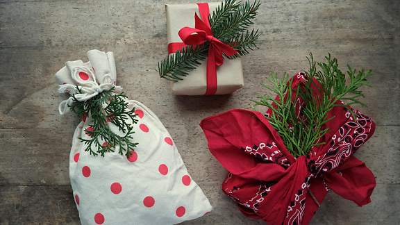 Nachhaltig eingepackte Weihhnachtsgeschenke