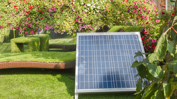 Solarmodul im Privatgarten