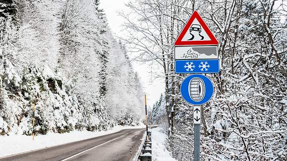 Winterausrüstungspflicht ─ Dies gilt in Deutschland und bei den Nachbarn